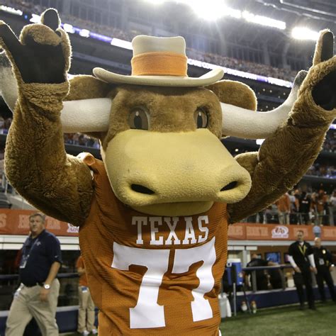 The Latest Texas Longhorns NCAA Football News | SportSpyder