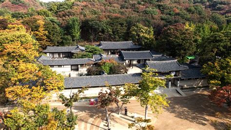 Go on an amazing tour of Suwon to see the traditional Korea with ...