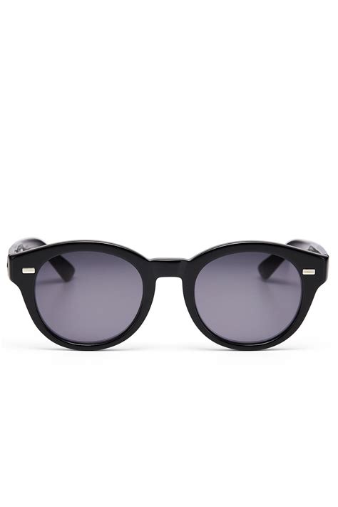 Black Round Sunglasses by Gucci for $103.50 | Rent the Runway