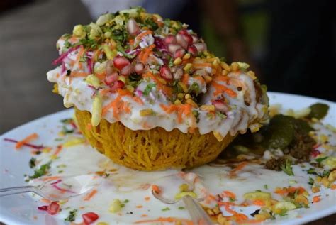 This Iconic Food Joint Created Lucknow's Famous Basket Chaat & It Is ...