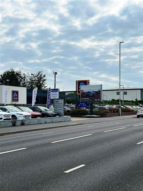 Ford Dealership Signage – Trotter UK