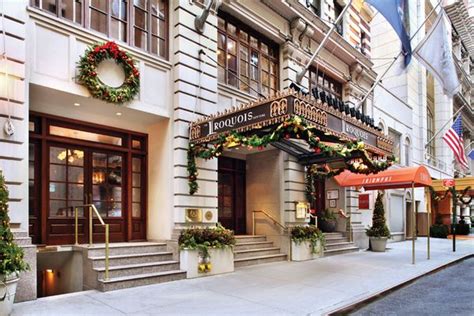 Christmas in NYC? Stay at The Iroquois New York in USA! This boutique ...