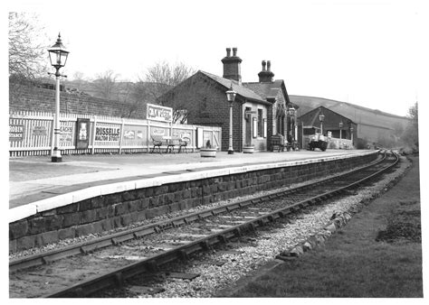 Oakworth Station - Keighley & Worth Valley Railway