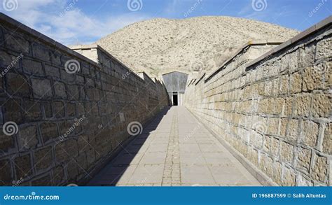 Tumulus and Entrance To Tomb of King Midas of Phrygia Stock Image - Image of greek, phrygia ...