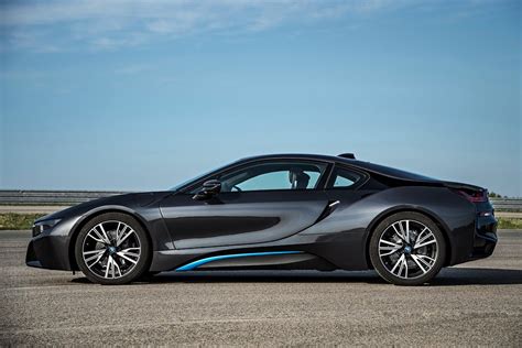 BMW i8 Plug-In Hybrid Sports Car - AutoTribute