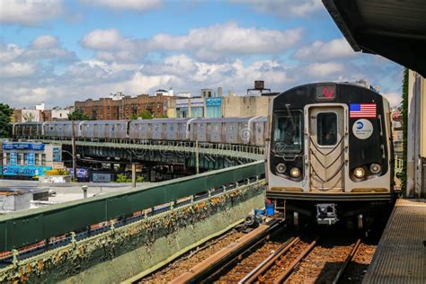 NYC Subway Q Train Arriving at Kings Highway Station in Brooklyn ...