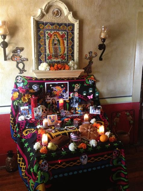 17 Best images about Dia de Los Muertos Altar Ideas on Pinterest | San miguel, Things to make ...