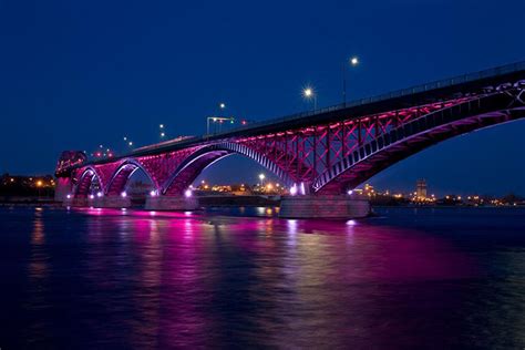 Peace Bridge, New York, USA and Ontario, Canada | Color Kinetics