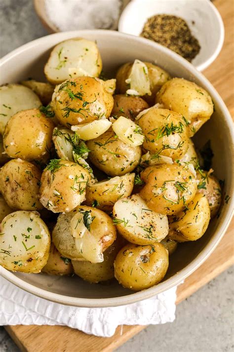 Boiled New Potatoes with Garlic (Only 4 Ingredients!) - Honey and Bumble Boutique