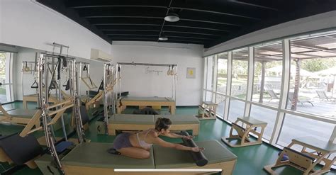 Pilates breathing technique (exhale) - jeaniquepilates.com