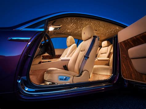 PHOTOS: Rolls-Royce Phantom starlight headliner - Business Insider