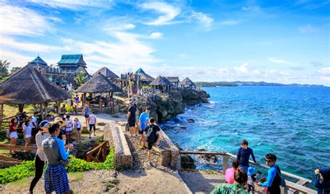 Philippines targets record tourist numbers in 2019 | Arab News