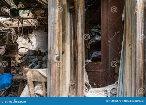 Abandoned Home. Damaged House after Earthquake Stock Image - Image of ...