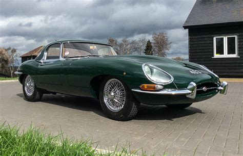 1961 Jaguar E-Type Series 1 Roadster 'Flat Floor' | Classic Driver Market