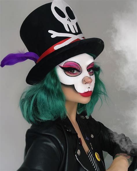 Pin by Lëtii Juarez on Maquillaje fantasia | Cute halloween makeup, Disney villain costumes ...