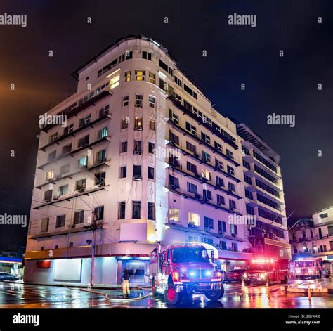 Firefighters at a burning building in Panama City Stock Photo - Alamy