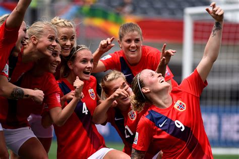 WATCH: Norway celebrates with team selfie – Equalizer Soccer