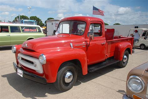 1955 International (IHC) R-120 3/4 Ton Deluxe Values | Hagerty Valuation Tool®