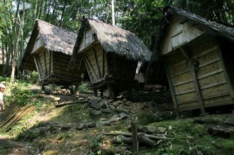 Rumah Adat Baduy: Ciri Khas, Keunikan dan Bentuknya - Halaman 3 - Kids