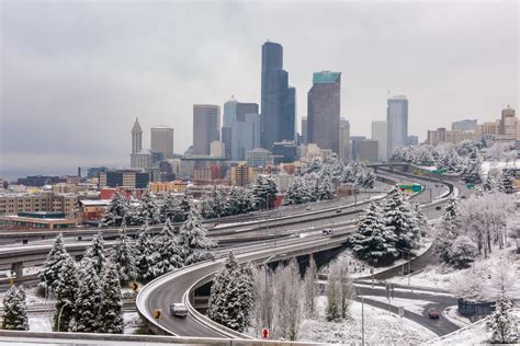 How Much Snow Are We Going to Get This Weekend? | Seattle Met