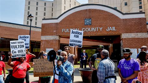 Justice Dept. to Investigate Fulton County Jail in Georgia - The New York Times