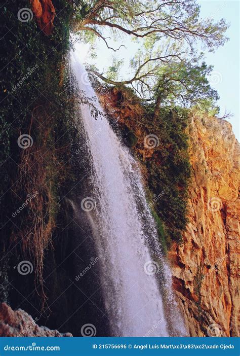 Cola De Caballo Waterfall. Nuevalos Zaragoza Spanje. Stock Foto - Image ...