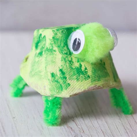 Cutest Preschool Turtle Craft (Made From Egg Cartons) - Crafty Art Ideas