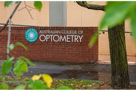 A Multi-faceted Career: The Australian College of Optometry - mivision