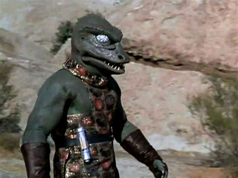 SCVHistory.com LW2098f | Film-Arts | Capt. Kirk vs. The Gorn at Vasquez Rocks.