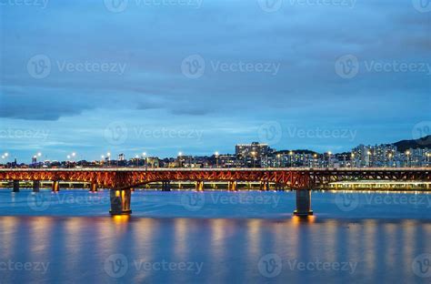 Night View of Seongsu Bridge in Seoul, Korea 10517991 Stock Photo at ...