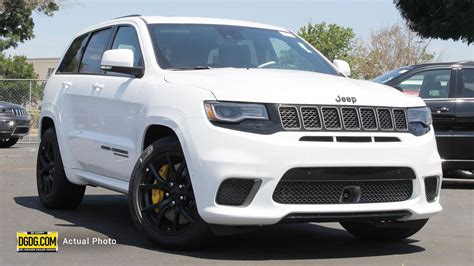 White 2018 Jeep Grand Cherokee Trackhawk | Car Wallpaper