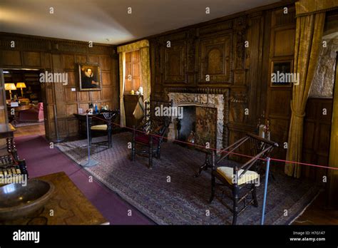 Hever castle interior hi-res stock photography and images - Alamy