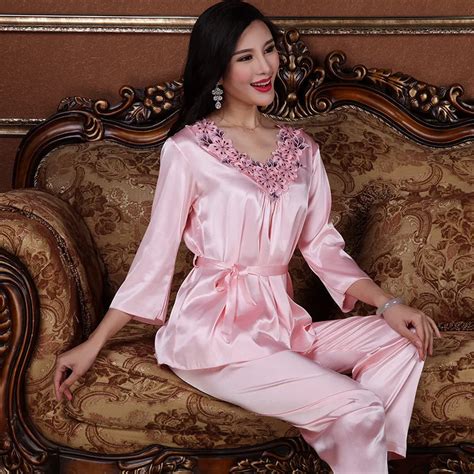 2018 New Noble Luxury Women Silk Pajamas Solid Flowers Pyjamas Women Lounge Pajama Sets Silk ...