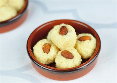 COCONUT LADOO WITH CONDENSED MILK IN 15 MINS - Anto's Kitchen