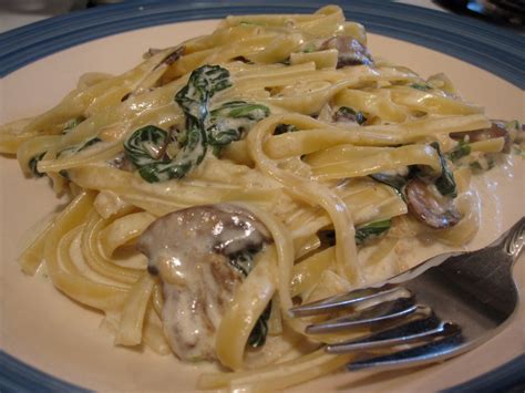 Spinach & Mushroom Fettuccine Alfredo