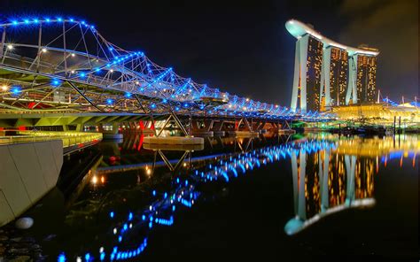 Helix Bridge of Singapore - SINGAPORE TOURS