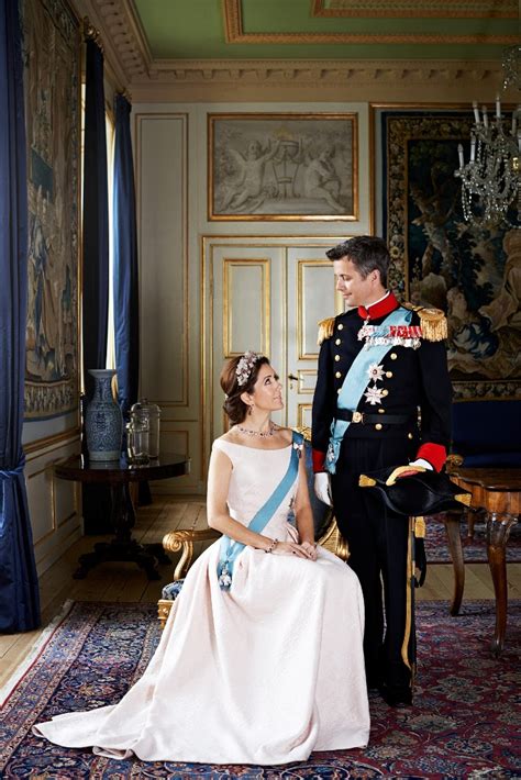 Princess Mary Of Denmark Wedding Dress / Crown Prince Frederik And Crown Princess Mary S ...