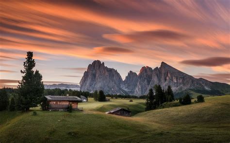 Wallpaper Alpe di Siusi, Italy, houses, mountains, trees 2560x1600 HD Picture, Image