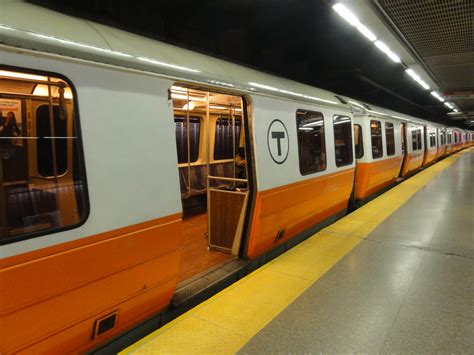 Orange Line back online, traffic and more for Monday afternoon commute – Metro US