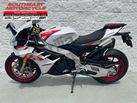 2024 Aprilia® RSV4 Factory 1100 Speed White | Southeast Motorcycle