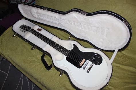 Gibson Joan Jett Signature Melody Maker - Worn White image (#356603 ...