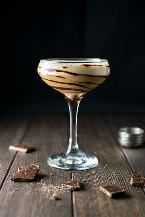 Chocolate Martini Recipe - Kitchen Swagger