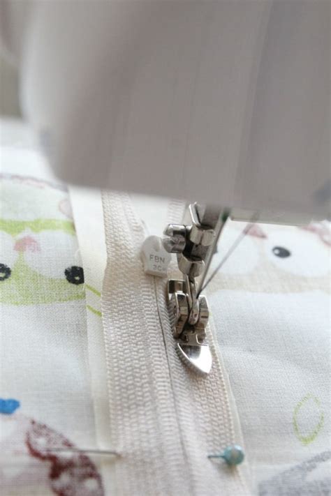 How To Sew A Zipper On A Skirt - Easy Peasy Creative Ideas