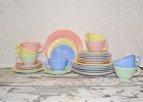 Reserved Hazel Atlas Moderntone 40 piece Set Hazel Altaz | Etsy | Pink dinnerware, Blue dinner ...