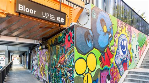 Tour Guys: Toronto Graffiti Tour — Tour Review | Condé Nast Traveler