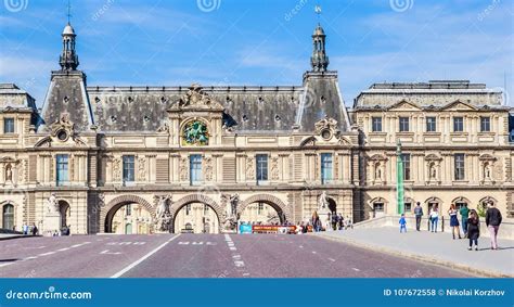 Pont Du Carrousel and Tunnel Entrance To Place Du Carrousel Adjacent To ...