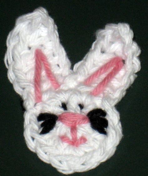 ExpertCraftss Crochet and More!: Free Crochet Bunny Face Applique Pattern