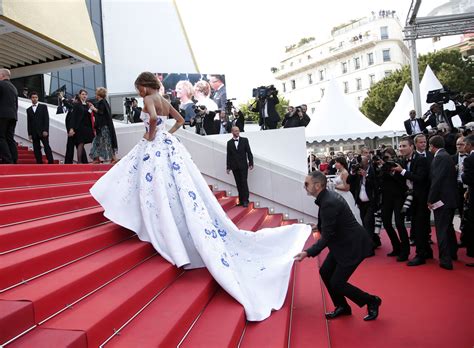 Cannes Film Festival: Red Carpet Dramatic Moments [PHOTOS] – Footwear News