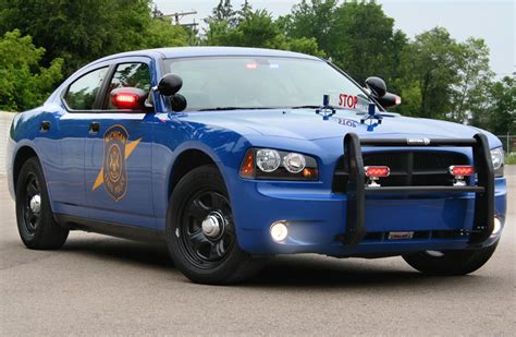 File:2006 Michigan State Police Dodge Charger 1.jpg - Wikipedia