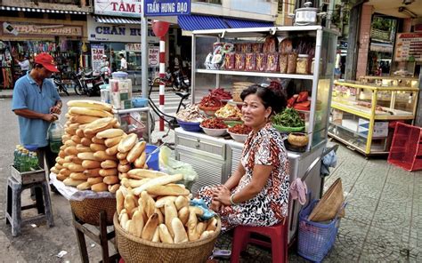 Food on wheel - Saigon street food, by Saigon Food Tour 2016